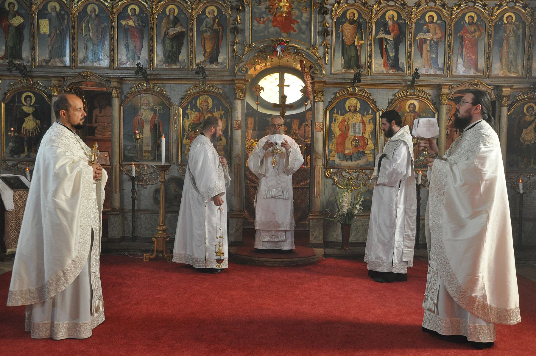 Püspöki liturgia és Szent Iván-napi búcsú a Rác utcai templomban